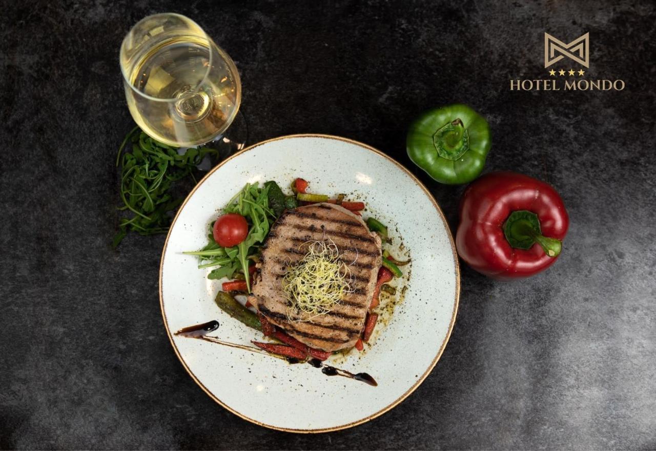Hotell Hotel Mondo 4*