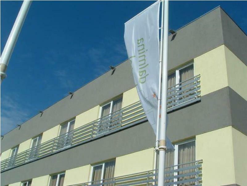 Hotel Mondo Hotell 4*